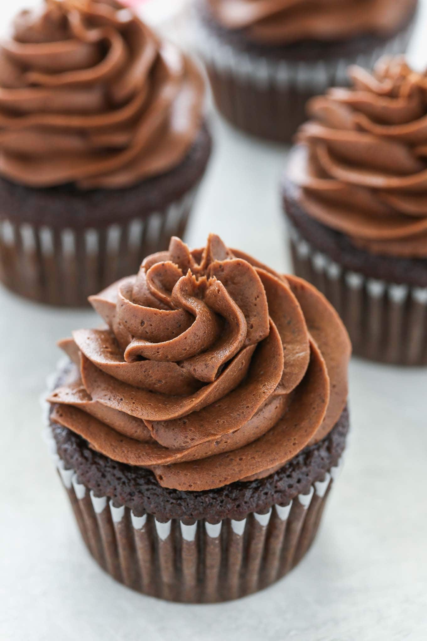 Chocolate Buttercream Frosting - Cafe Delites