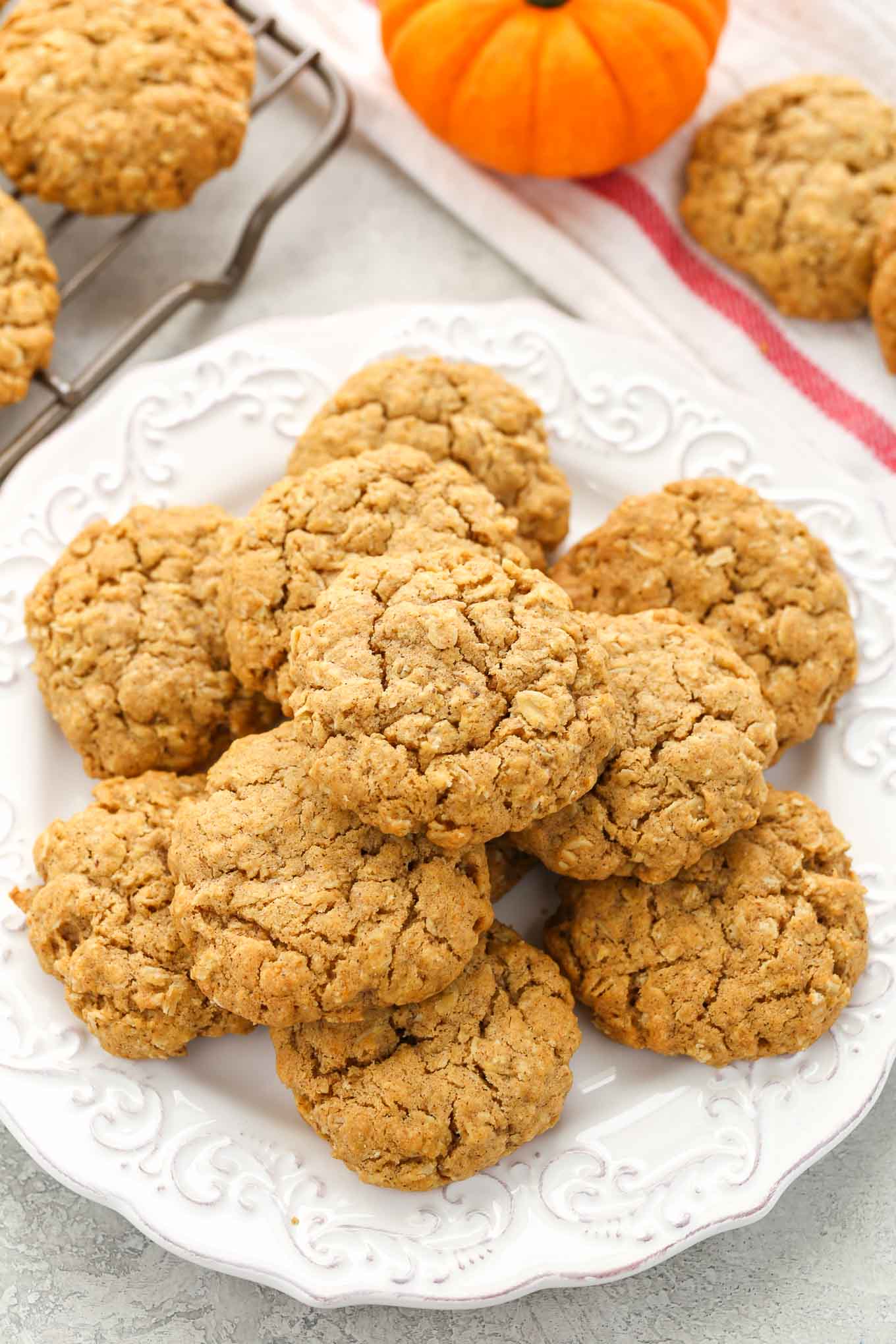 Soft And Chewy Pumpkin Oatmeal Cookies - Live Well Bake Often