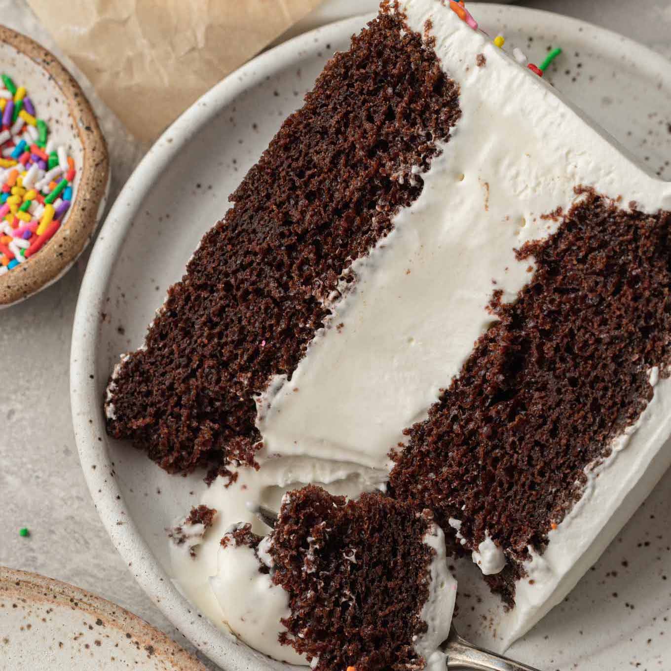 Chocolate Cake with Cream Cheese Frosting: Delicious Recipe